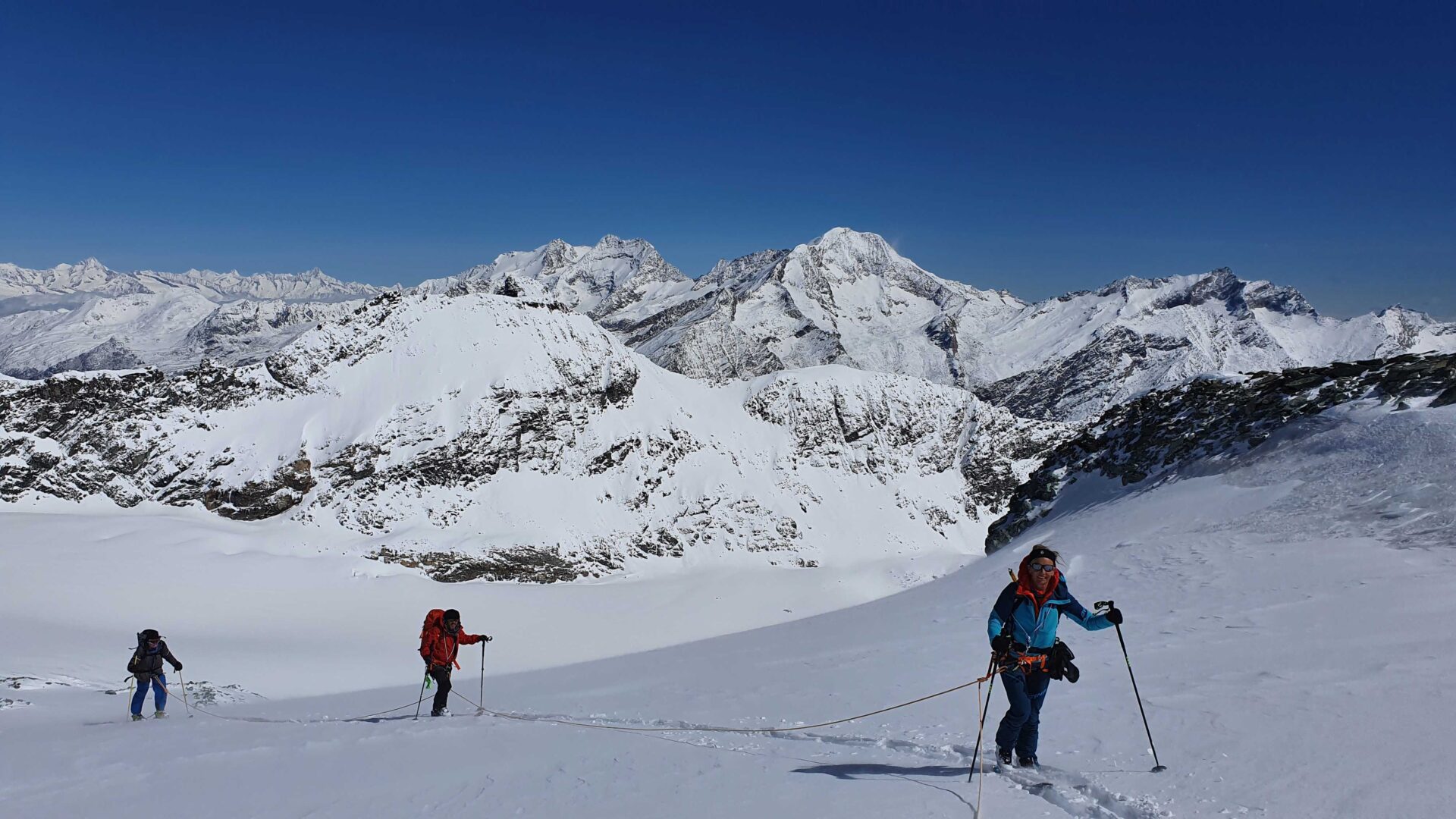 Skihochtouren Allalinhorn Strahlhorn Alphubel Alex Gisler 20220410 121519